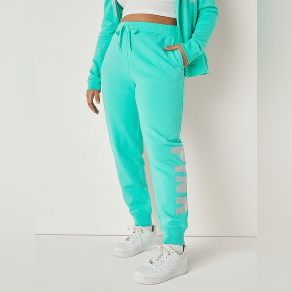 VS Pink 2-Piece SET Teal Ice Foil Relaxed Joggers & Teal Ice Foil Perfect Tee - Picture 13 of 15